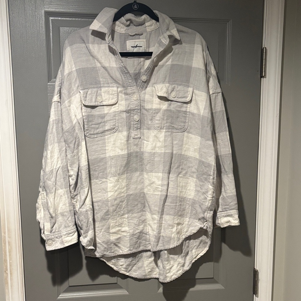 American Eagle Outfitters Cream and Gray Plaid Shirt